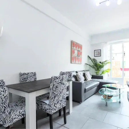 アパート Beautiful & Spacious 2 Bed Near Center *